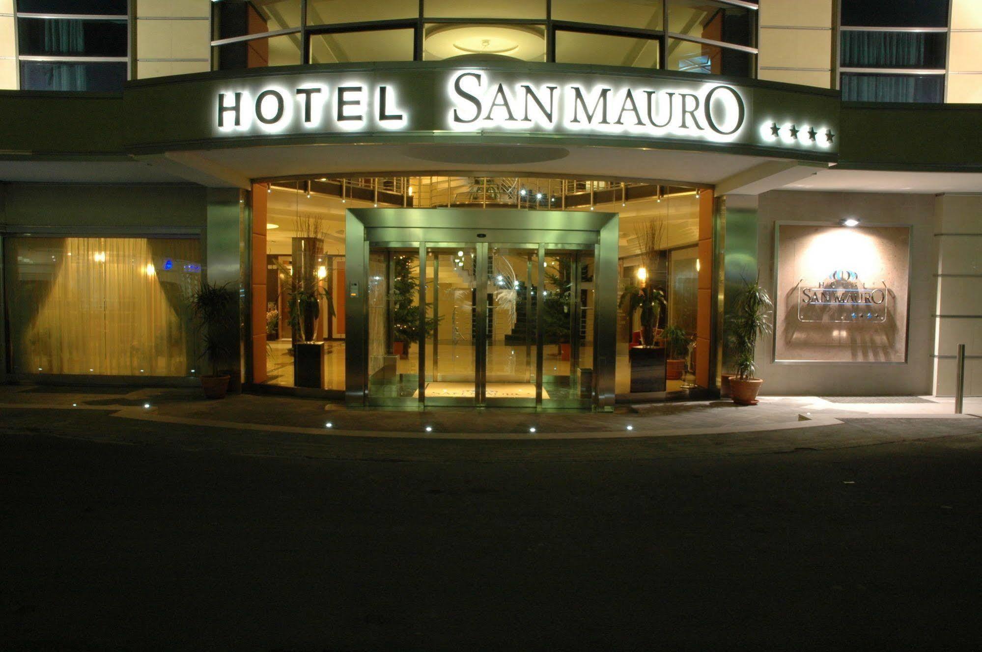 圣马奥罗酒店 卡萨尔诺沃-迪拿波里 外观 照片